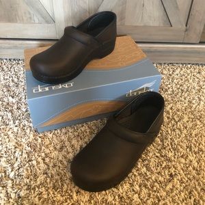 Dansko- Professional Antique Brown/Blk